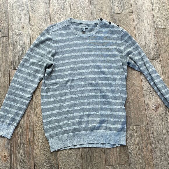 Heathorn Gray Striped Sweater with Shoulder Buttons – Men’s M - Picture 1 of 4